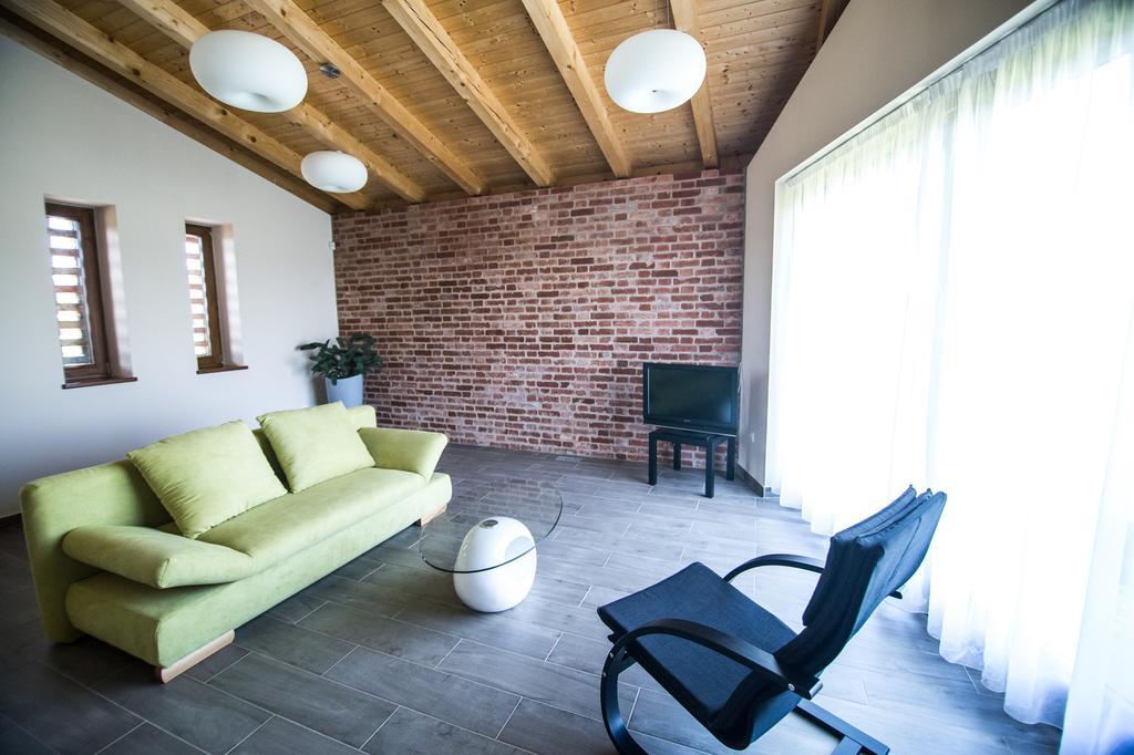 Oeregtoelgy Vendeghaz Villa Szár Dış mekan fotoğraf